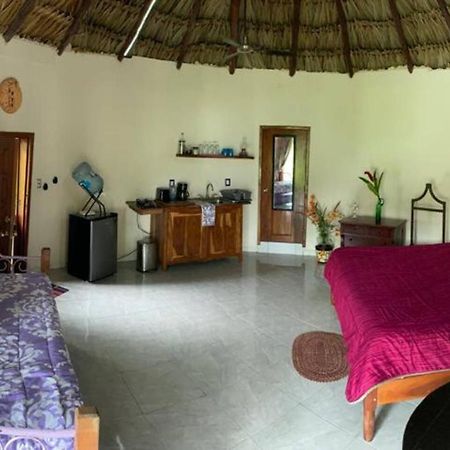 Bungalow Casita Carolina Bacalar Exteriör bild